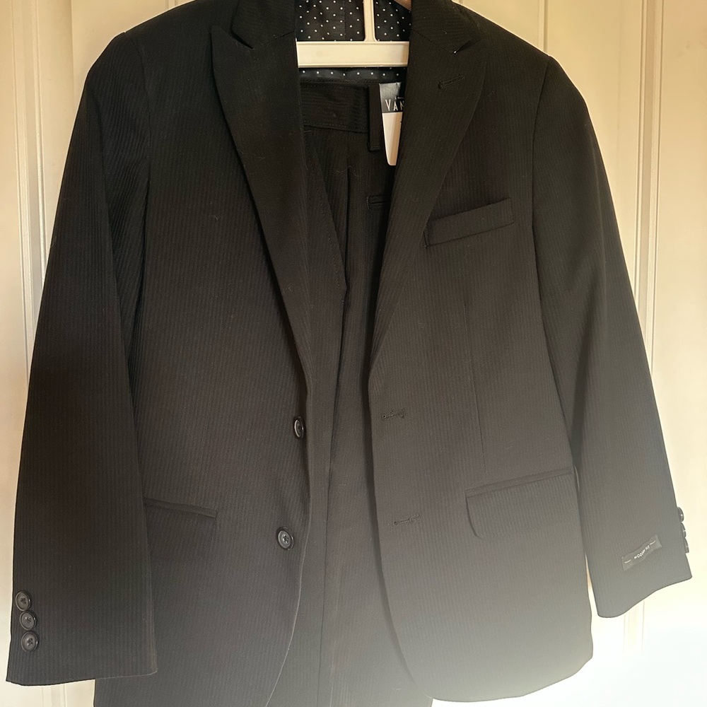 Boys size 12 Black formal Van Heusen Charcoal Suit